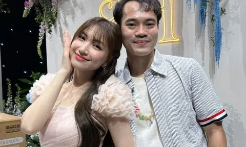 Cầu thủ Văn Toàn dặn Hòa Minzy một điều đặc biệt khi đi đám cưới mình để không bị "cô dâu cho ăn đấm"