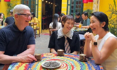 Khoảnh khắc Diva Mỹ Linh và con gái gặp gỡ Tim Cook, mọi động thái của CEO Apple đều "gây sốt"