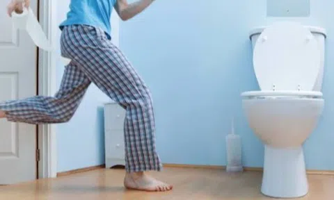 Đi tiểu nhiều hơn khi uống nước, chứng tỏ thận tốt hay xấu? Người đi vệ sinh ít liệu thận có khỏe hơn?