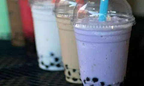 Các kiểu trà sữa biến tấu gây sốt mạng xã hội, chuyên gia cảnh báo điều nguy hiểm ít ai lường tới