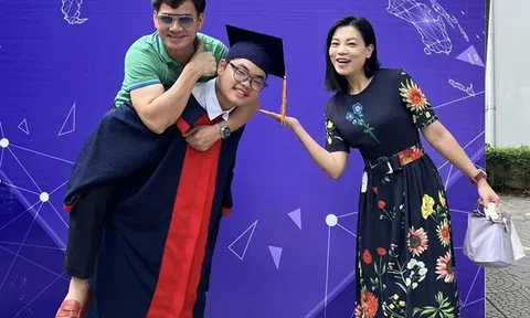 Bi Béo nhà Xuân Bắc to cao sừng sững bên bố mẹ trong lễ trưởng thành, cõng bố "ngon ơ" trên vai