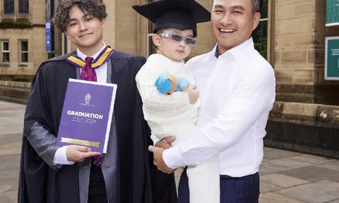 Anh em ruột nhà sao Việt cách nhau "cả con giáp": Con trai Chi Bảo sắp có em "chung nửa dòng máu" kém 23 tuổi