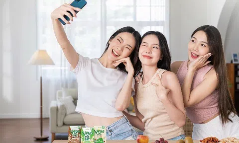 [Infographics] Dinh dưỡng vàng từ "nữ hoàng" các loại hạt có thể bạn chưa biết!