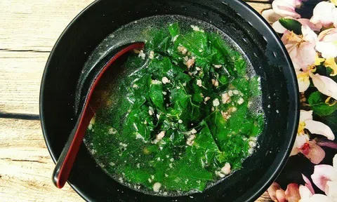 Loại rau mọc như cỏ dại, nấu canh ăn giúp dưỡng gan, bổ khớp nhưng người Việt đều nhổ bỏ mỗi khi nhìn thấy