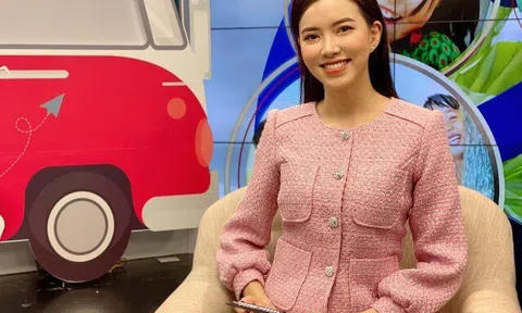 Nữ MC thời tiết đài VTV sinh con xong vẫn quá xinh đẹp, vừa trang điểm ra ngoài đã bị chồng đại gia gọi điện "ghen tuông"