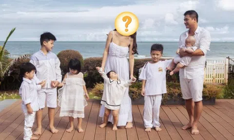 Hoa hậu "nghiện đẻ" nhất Việt Nam rời biệt thự 100 tỷ về quê ở nhà 35m2, cho 6 con đi mò cua bắt ốc