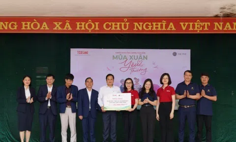 The Five xây dựng phòng máy tính cho học sinh vùng cao Quảng Ninh