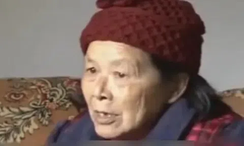 Mẹ qua đời để lại chiếc áo cũ, con trai định mang vứt đi, chuyên gia run rẩy thẩm định giá trị