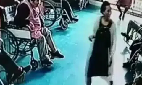 Người lạ giả làm con gái đến thăm mẹ già 88 tuổi suốt 6 tháng, thân phận thực sự khiến gia đình ngã ngửa