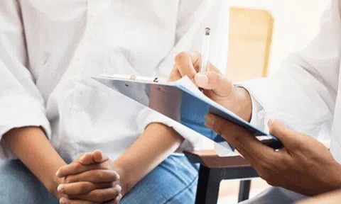 Phụ nữ biết mình nhiễm HPV sẽ luôn tồn tại gánh nặng tâm lý & thể chất