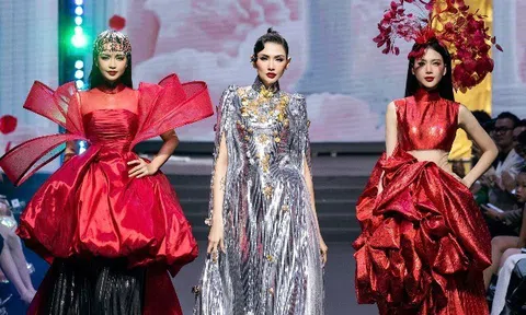 Khán giả choáng ngợp trước profile dàn model trong show diễn của NTK Thanh Hương Bùi