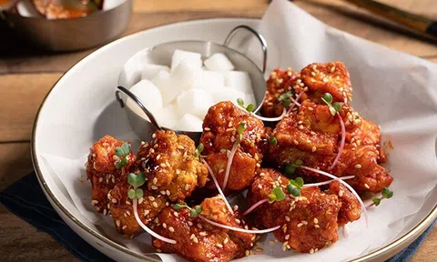 Gà Mỹ chiên xốt Hàn, vị ngon lan tỏa, cả nhà thích mê