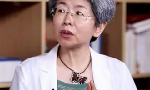 Mẹ là Giáo sư Đại học ủng hộ con trai 14 tuổi bỏ học, 10 năm sau đứa trẻ thành tài vượt cả mong đợi