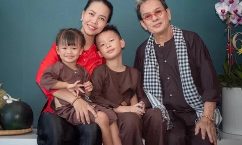 Nam nhạc sĩ sinh con với fan kém 44 tuổi, sẵn lòng lau nhà và rửa chén cho vợ trẻ