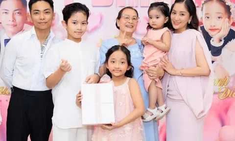 Mẹ ruột Khánh Thi được rể quý mừng sinh nhật, U80 vẫn bận rộn chăm từng miếng ăn cho "kiện tướng dancesport"