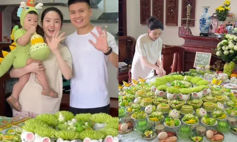 Quang Hải - Chu Thanh Huyền làm tiệc thôi nôi cho con trai Lido, mâm cúng tuyệt đẹp, nhìn kỹ toàn vàng