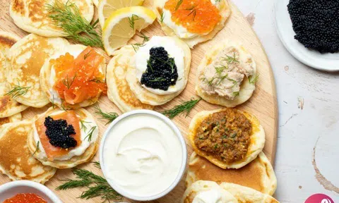 Khám phá vẻ đẹp dịu dàng của Blini, món bánh kếp Nga đầy lãng mạn