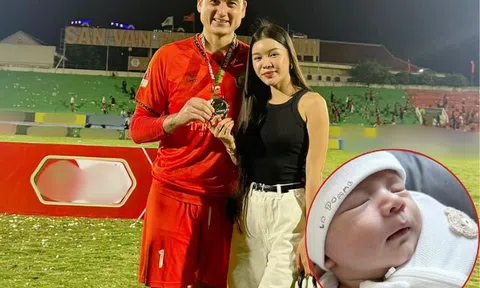 Hotgirl Sài Thành sinh con lai với thủ môn ĐTVN Đặng Văn Lâm, đứa trẻ được đặt tên giống bố rất đặc biệt