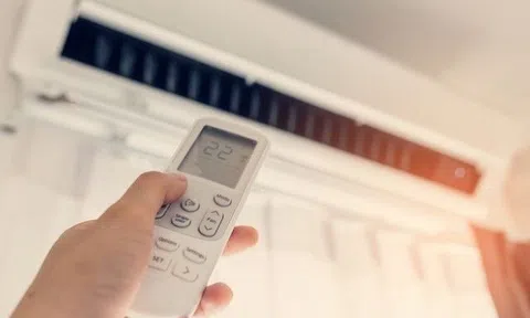 Người ngồi điều hòa cả ngày và người không dùng điều hòa, ai dễ ốm hơn? Biết lý do tôi liền học theo