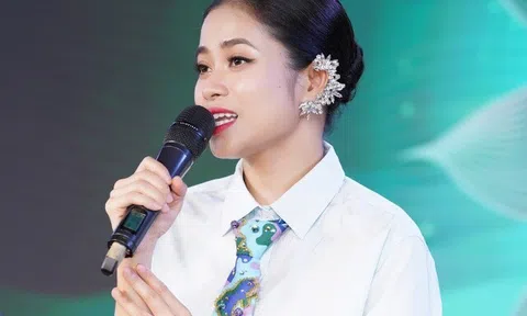 Liveshow đầu tiên của Đại úy Hoàng Hồng Ngọc: 80% ca khúc tự sáng tác, kiêm luôn vai trò giám đốc âm nhạc