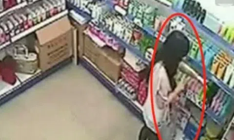 Camera cửa hàng tiện lợi ghi lại cảnh bé gái lén lút trộm đồ, nhân viên thấy thứ đứa trẻ cầm trên tay mà xót xa
