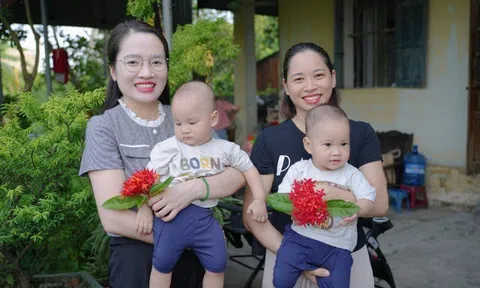 Mẹ buồng trứng đa nang mang song thai nhờ IVF