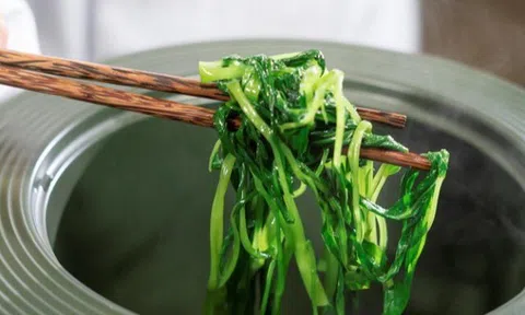 Loại "rau vô tâm" dành cho người lười, không cần chăm cũng tự lớn, mẹ nhớ cho con ăn phần thân, bỏ lá