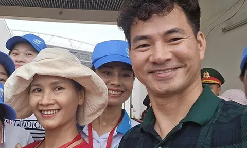 Anh em Núi - Biển của "Sóng ở đáy sông" hội ngộ tại lễ diễu hành A80, NSND Xuân Bắc ấp ủ làm phim phần 2