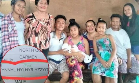 Bé trai chào đời được đặt tên dài độc lạ viết kín giấy khai sinh, nghe ông nội giải thích mới thấy quá hay