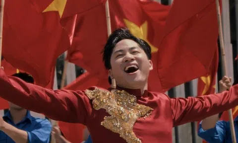 Tùng Dương ra mắt MV "Viết tiếp câu chuyện hòa bình": Lời hiệu triệu bằng âm nhạc