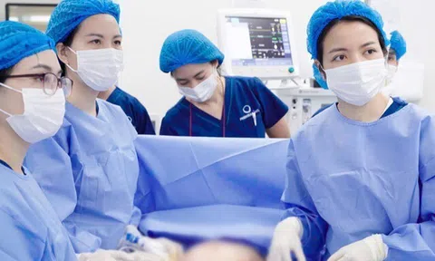 Thiểu ối từng khiến y học “bó tay”, nay đã có cách cứu con yêu ngay từ trong bụng mẹ