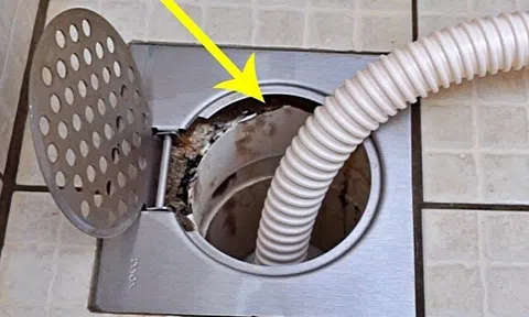 Tại sao không nên cắm ống thoát nước máy giặt vào thẳng ống thoát sàn? Đây là 3 lý do