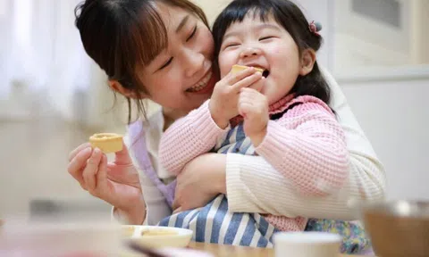 Từ bữa ăn là “cuộc chiến” đến khi con tăng cân – mẹ đã tìm được đòn bẩy đúng