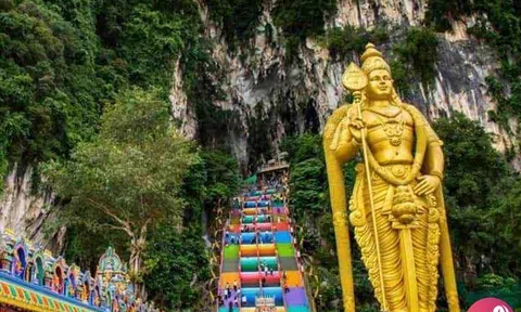 Động Batu - kỳ quan thiên nhiên và tâm linh: Bức tượng vàng Murugan và 272 bậc thang đầy màu sắc