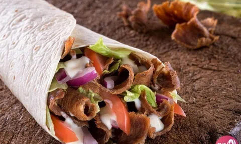 Khám phá Kebab, hành trình ẩm thực từ lửa trại du mục đến bánh mì đường phố Thổ Nhĩ Kỳ