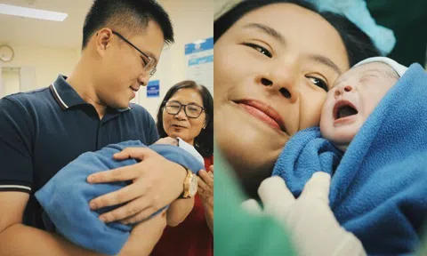 Hoa hậu Ngọc Hân rơi nước mắt khi đón con đầu lòng ở tuổi U40, định mệnh sắp đặt làm "em bé ngoại giao"