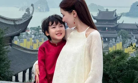 Xót lòng câu nói của con trai Hòa Minzy: "Sao con ít được gặp mẹ thế?"