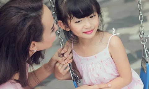 Hoa hậu Ngọc Diễm 24 tuổi làm mẹ đơn thân, con gái mang cái tên giống nhân vật nổi tiếng sử Việt, dung mạo rất đẹp