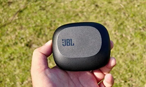 Trải nghiệm JBL Sense Lite: Khi tai nghe open-ear dần trở thành xu hướng!