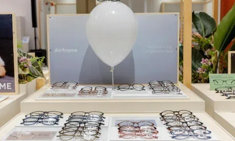 Thương hiệu mắt kính Nhật Bản JINS khai trương cửa hàng đầu tiên tại Việt Nam