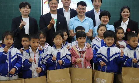 Ấm lòng sự chung tay cùng chương trình “Cùng đồng bào vượt lũ”