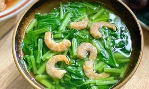 Loại rau đắt đỏ ở chợ Việt 50.000 đồng/bó, giàu canxi hơn sữa bò giúp trẻ cao lớn