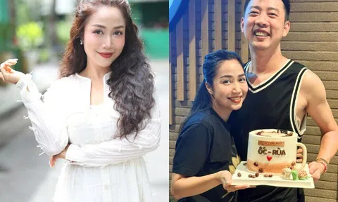 Ốc Thanh Vân xin tiền Trí Rùa để làm kịch: "Tôi ăn ngủ ở sân khấu, giao việc đưa đón con cho chồng"