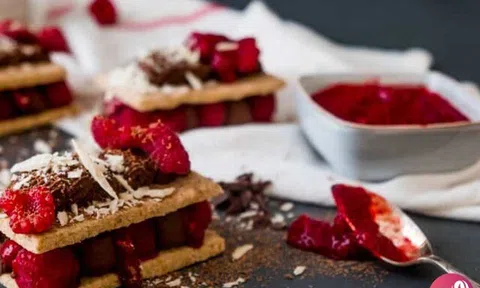Raspberry Mille-feuille: Tác phẩm nghệ thuật ngọt ngào giữa đời thực