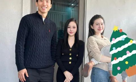Cô gái khoe ảnh chụp ở quê với cầu thủ Đoàn Văn Hậu và vợ gây chú ý, mẹ bỉm top 10 HHVN được khen quá xinh