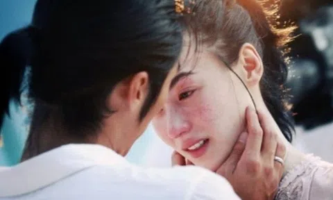 "Mỹ nhân cuối cùng" đẹp nức lòng vẫn "thua" tình cũ của chồng, mẹ đơn thân 3 con dị ứng vì mặc quần áo giá rẻ