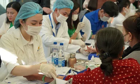 Ngày hội “Sống Khỏe Mỗi Ngày 2025” tại Thanh Hóa: Hơn 1.000 người được khám sức khỏe miễn phí