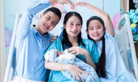 Diễn viên Thanh Hiền sinh con thứ 2, chồng mới cưới và ái nữ đầu lòng chờ sẵn ở bệnh viện để ngắm em bé