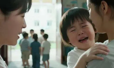 Con gái 4 tuổi đi học 3 trường mẫu giáo đều không nhận, tôi bật khóc khi biết lý do cũng từ mẹ chồng mà ra