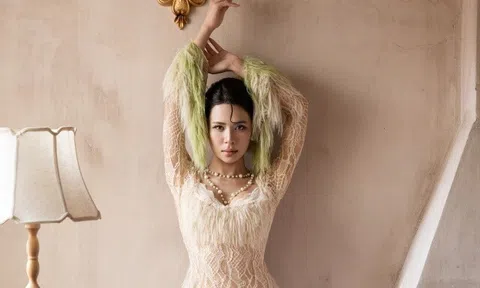 Hà Nhi rời khỏi vùng an toàn, "bạc đầu" vì "album thập kỷ"